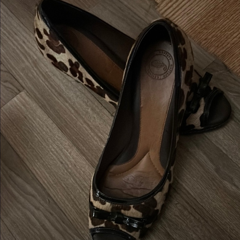 Leopard Print Flats with Bow Accent